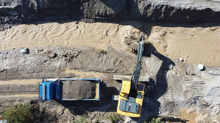 Dry-Material-Excavation